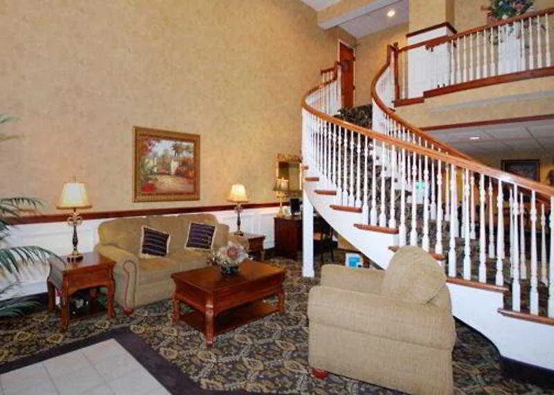 Comfort Suites Airport Columbus